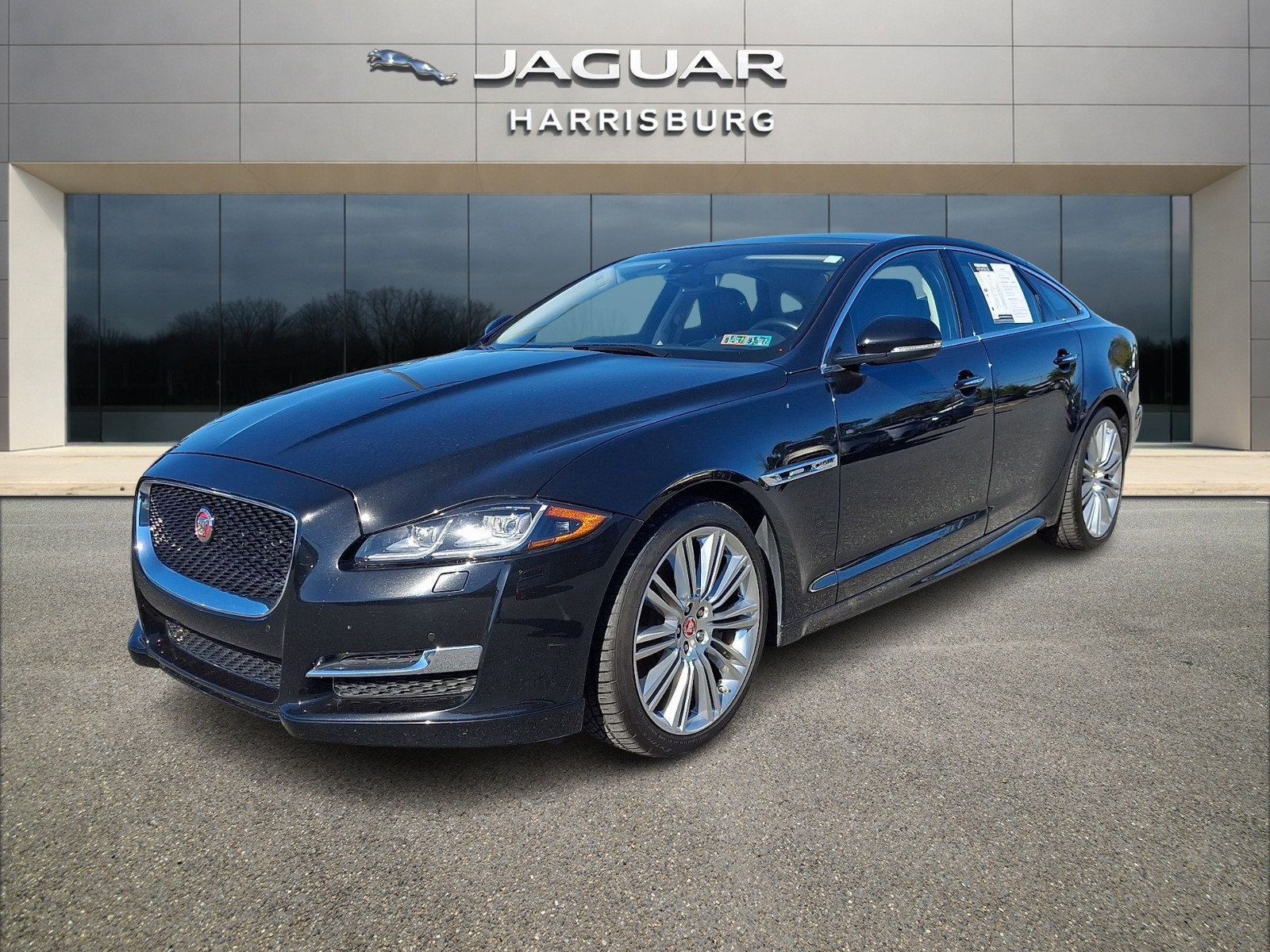 Used 2017 Jaguar XJ R-Sport AWD/4WD image 1