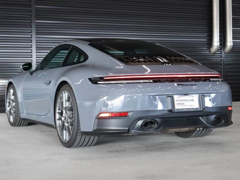 Used 2025 Porsche 911 Carrera image 3