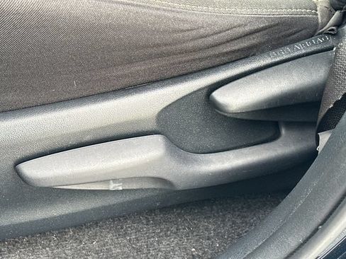 Used 2018 Toyota RAV4 XLE AWD/4WD image 19