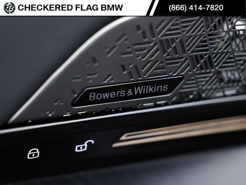 Used 2025 BMW 530i w/ Premium Package image 16