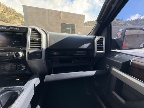 Used 2015 Ford F150 Platinum w/ Equipment Group 701A Luxury image 22
