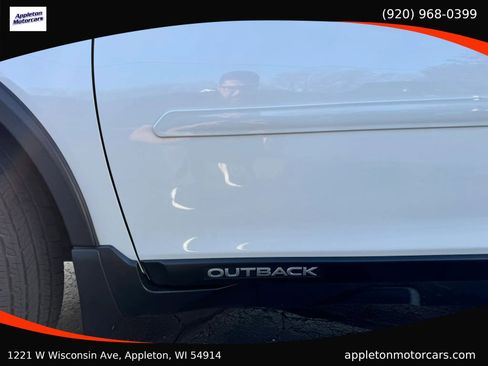 Used 2018 Subaru Outback 2.5i Limited image 12