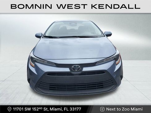 Used 2025 Toyota Corolla LE image 2