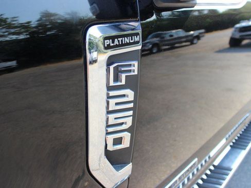 Used 2018 Ford F250 Platinum w/ FX4 Off-Road Package AWD/4WD image 2