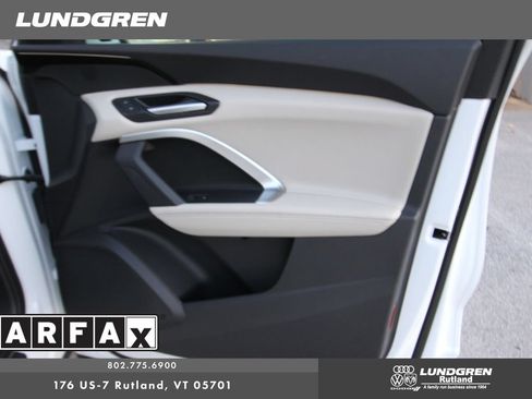 Certified 2025 Audi Q5 Premium w/ Convenience Package AWD/4WD image 13