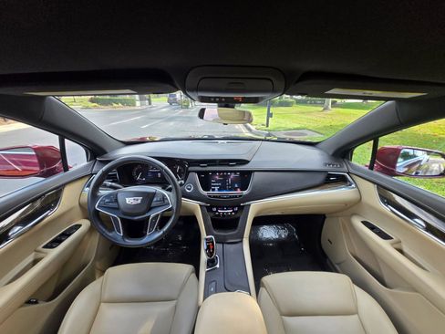 Used 2017 Cadillac XT5 FWD image 13