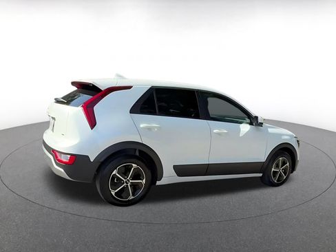 Used 2026 Kia Niro LX FWD image 15
