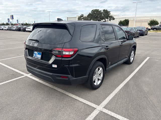 Used 2023 Honda Pilot LX image 5