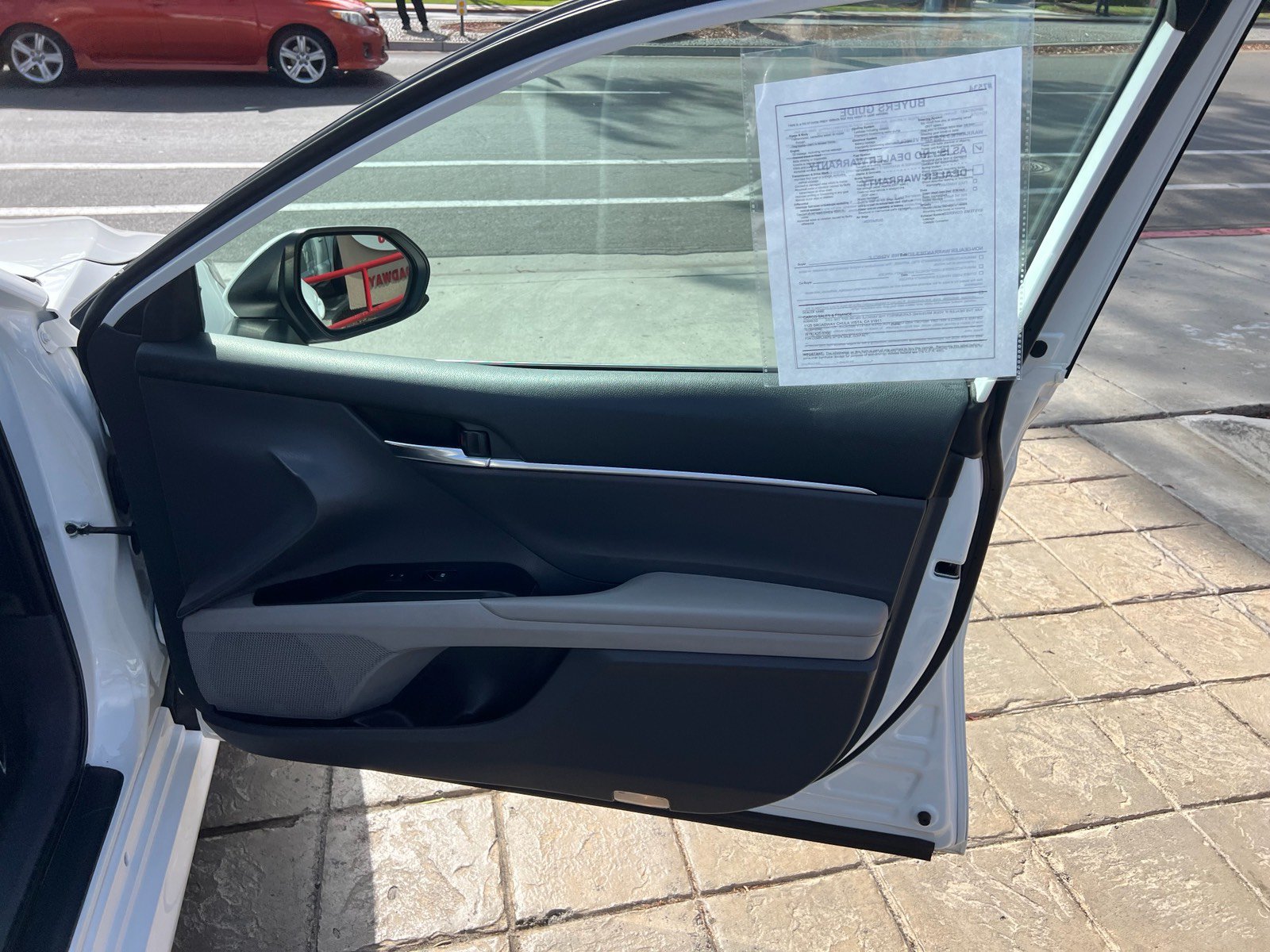 Used 2019 Toyota Camry LE FWD image 28
