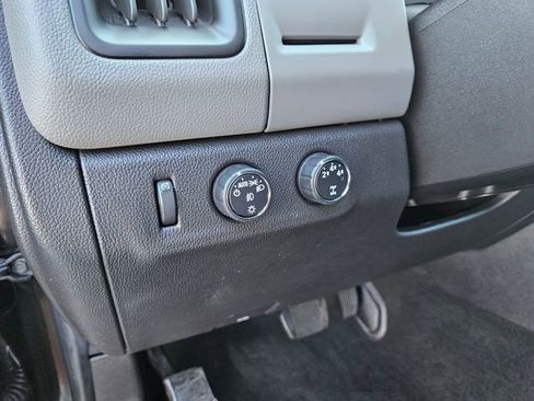 Used 2015 Chevrolet Colorado LT w/ LT Convenience Package AWD/4WD image 21