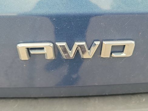 Used 2026 Chevrolet Traverse LT AWD/4WD image 12