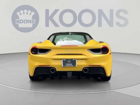 Used 2016 Ferrari 488 GTB RWD image 10