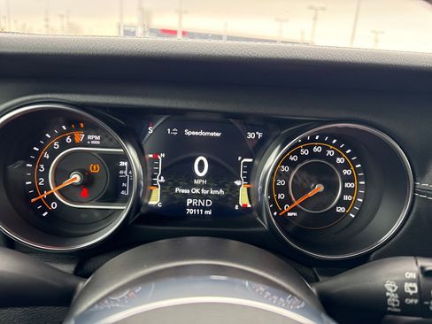 Used 2021 Jeep Wrangler Unlimited Sahara image 19