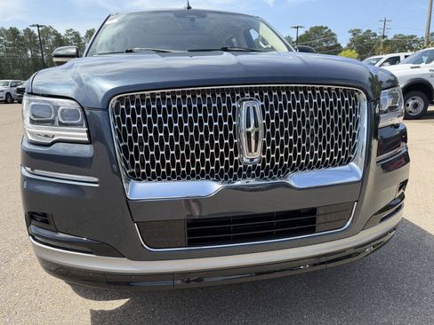 Used 2024 Lincoln Navigator L Reserve AWD/4WD image 24
