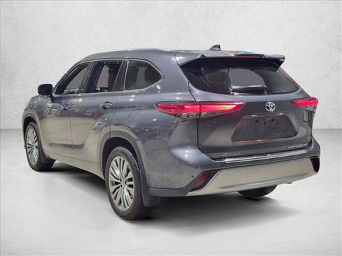 Used 2021 Toyota Highlander Platinum AWD/4WD image 7