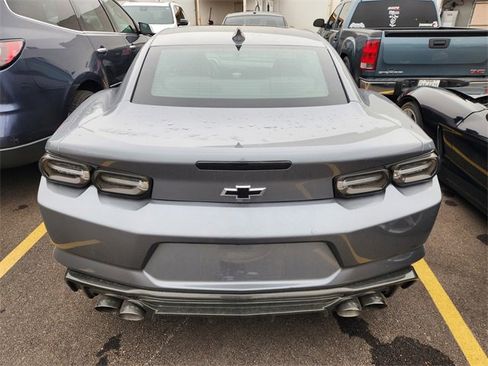 Used 2021 Chevrolet Camaro LT w/ Technology Package image 4