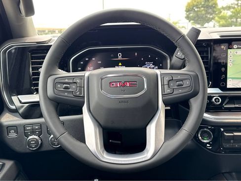 New 2026 GMC Sierra 2500 SLT AWD/4WD image 15