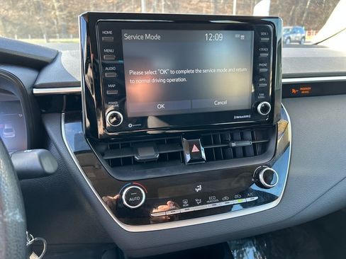 Certified 2022 Toyota Corolla LE image 12