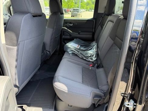 New 2026 Nissan Frontier SV w/ Tow Package AWD/4WD image 23