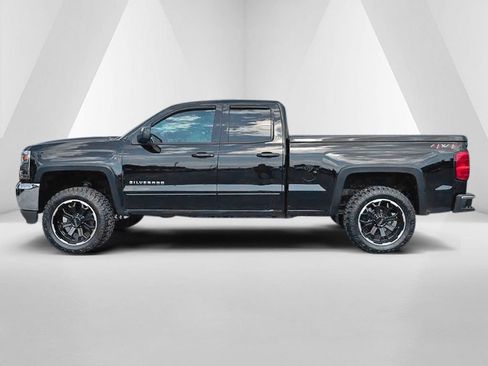 Used 2018 Chevrolet Silverado 1500 LT AWD/4WD image 4