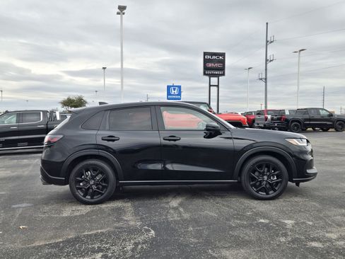 Used 2023 Honda HR-V Sport image 7