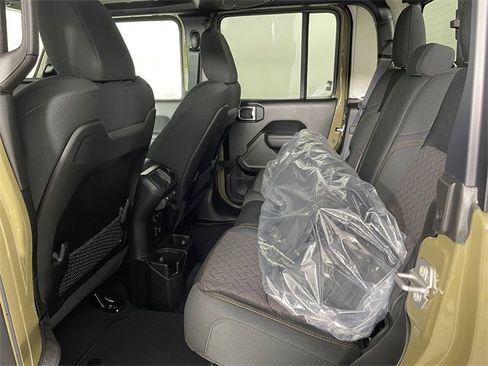 New 2025 Jeep Gladiator Mojave w/ Convenience Group image 4