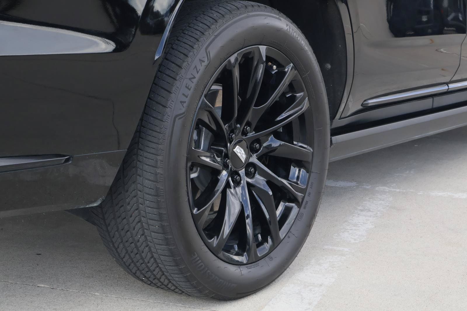 Used 2023 Cadillac Escalade Sport Platinum RWD image 12