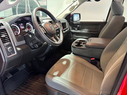 Used 2018 RAM 1500 Express image 10