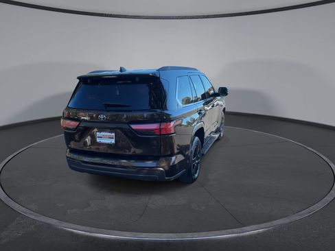 Used 2023 Toyota Sequoia SR5 w/ SR5 Premium Package image 13