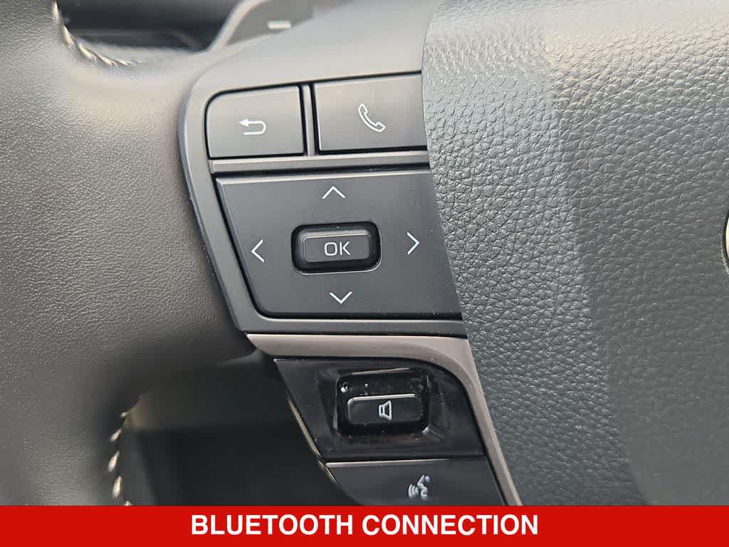 Used 2025 Toyota Camry SE FWD image 23