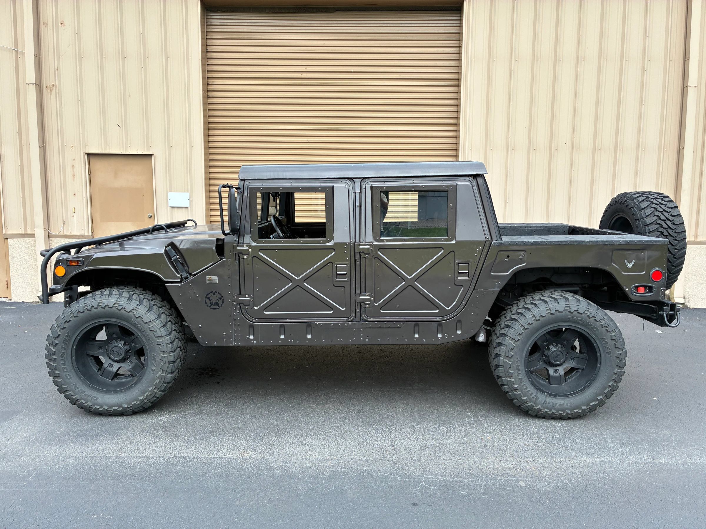 Used 1995 HUMMER H1 image 2