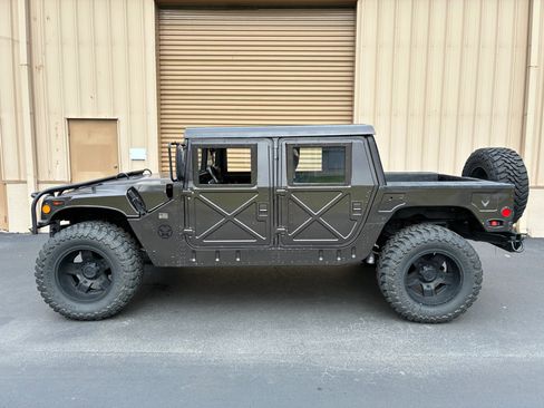 Used 1995 HUMMER H1 image 2