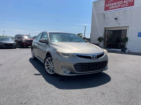 Used 2013 Toyota Avalon XLE Touring FWD image 3