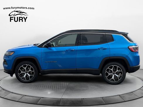 Used 2025 Jeep Compass Limited AWD/4WD image 7