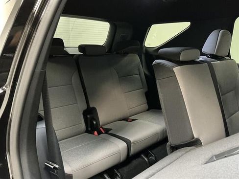 New 2026 Chevrolet Traverse LT w/ LPO, Floor Liner Package FWD image 30