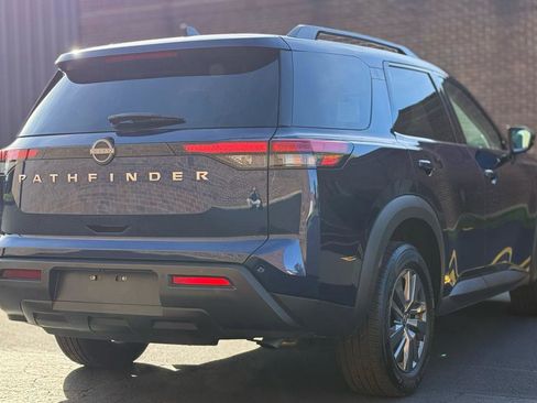 Used 2025 Nissan Pathfinder SV FWD image 7