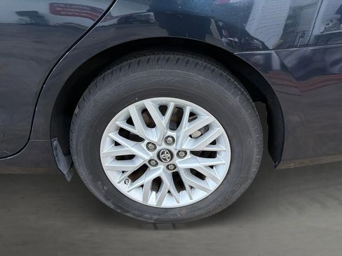 Used 2017 Toyota Camry LE image 15