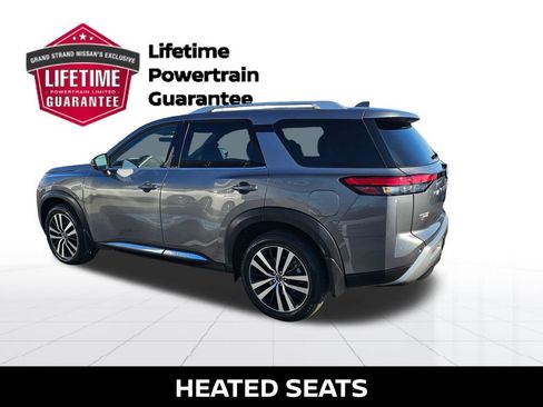 Used 2024 Nissan Pathfinder Platinum image 5