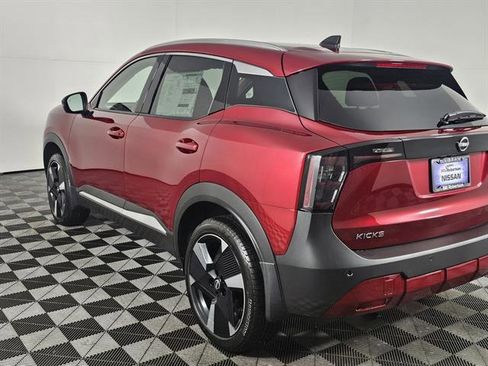 New 2026 Nissan Kicks SR w/ Cold Weather Package image 6