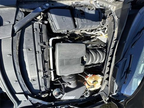 Used 2021 GMC Yukon XL AT4 w/ AT4 Premium Package image 10