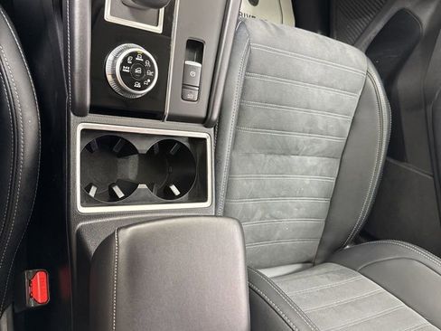 Used 2024 Mitsubishi Outlander SE image 33