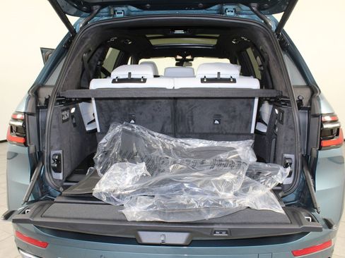 New 2026 BMW X7 xDrive40i w/ Premium Package image 24