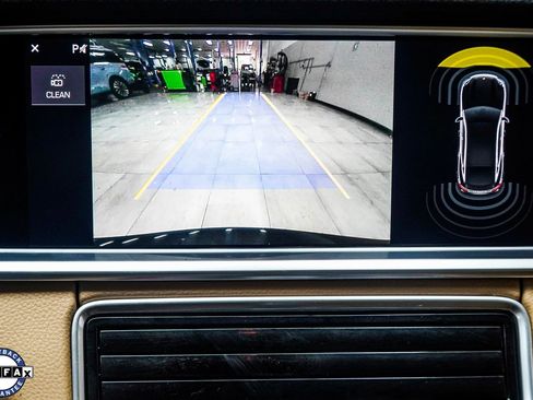 Used 2018 Porsche Panamera image 26