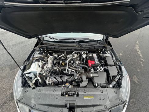 Used 2025 Nissan Altima 2.5 SV image 32