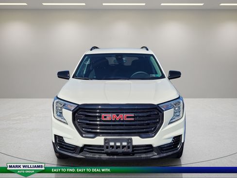 Used 2022 GMC Terrain SLE w/ Driver Convenience Package AWD/4WD image 9