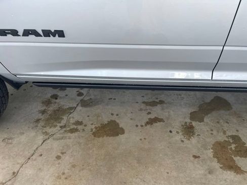 New 2026 RAM 3500 Laramie AWD/4WD image 15