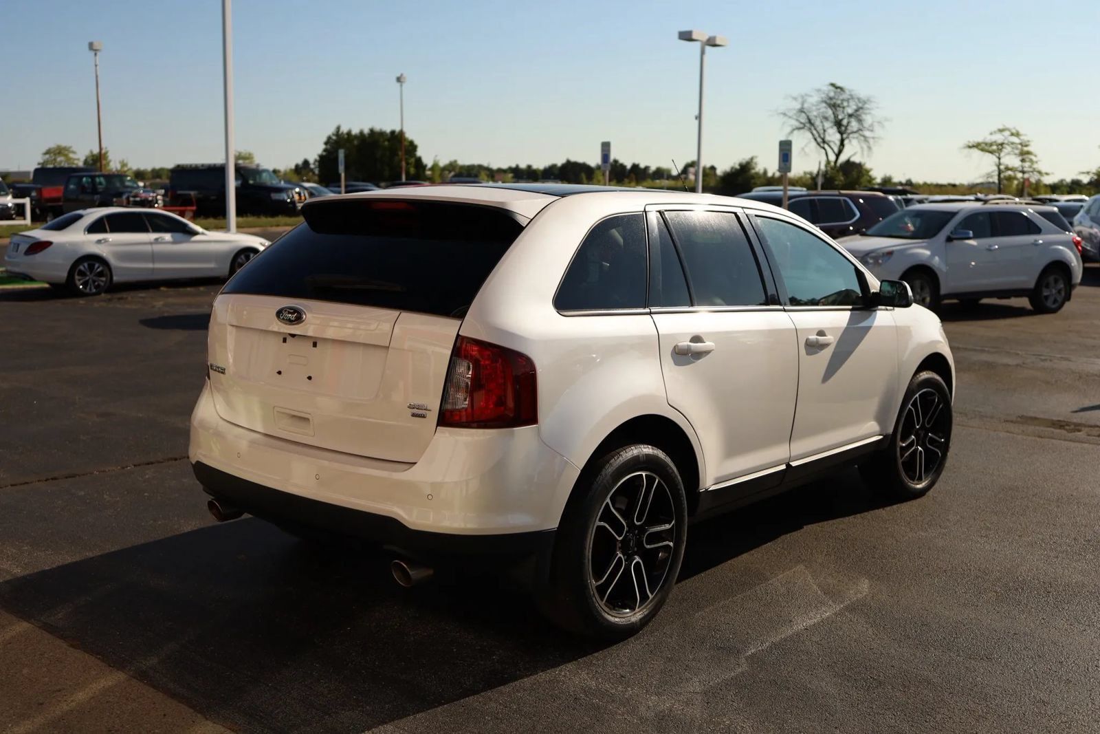 Used 2014 Ford Edge SEL w/ Equipment Group 205A AWD/4WD image 5