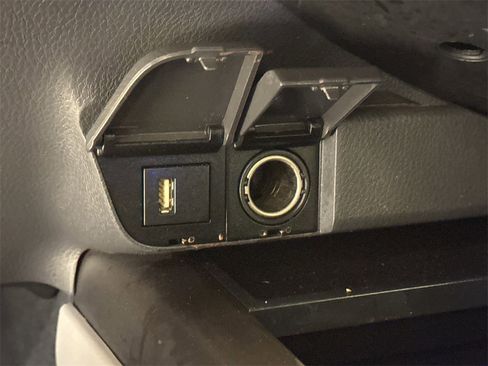 Used 2023 Toyota Camry LE image 24