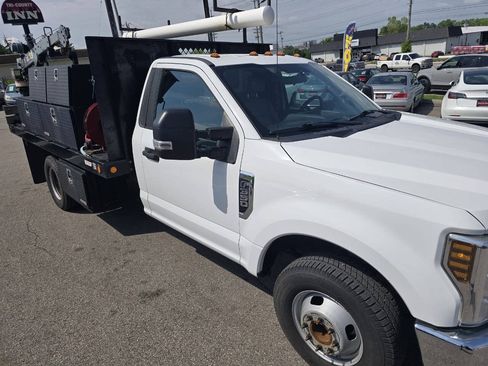 Used 2018 Ford F350 XL w/ Power Equipment Group RWD image 5