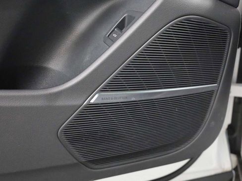 Used 2023 Audi Q8 Premium Plus w/ Premium Plus Package image 17